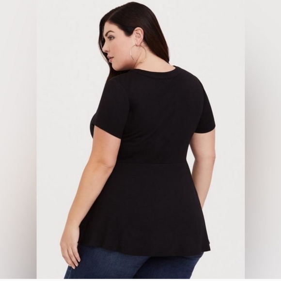 Torrid Black Caged Peplum Tee Sz 00X - Picture 2 of 4